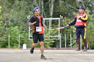 BIB: 8201
                            <button type="button" onclick="openModal(13381968)" class="btn btn-primary btn-sm float-right btn-popup" data-toggle="modal" data-target=".modal-high-quality">
                        <i class="fas fa-shopping-cart"></i> Add to Cart
                    </button>
                                            <button type="button" onclick="isThisMe(13381968, true)" class="btn btn-success btn-sm float-right btn-popup btn-isme hidden" data-toggle="tooltip" data-placement="bottom" title="นี่คือรูปของคุณใช่ไหม คลิกที่นี่เพื่อเอาเข้าอัลบั้ม">
                        <i class="fas fa-plus"></i> Add to album
                    </button>
                    <button type="button" onclick="isThisMe(13381968, false)" class="btn btn-warning btn-sm float-right btn-popup btn-isnotme hidden">
                        <i class="fas fa-ban"></i> Remove from album
                    </button>